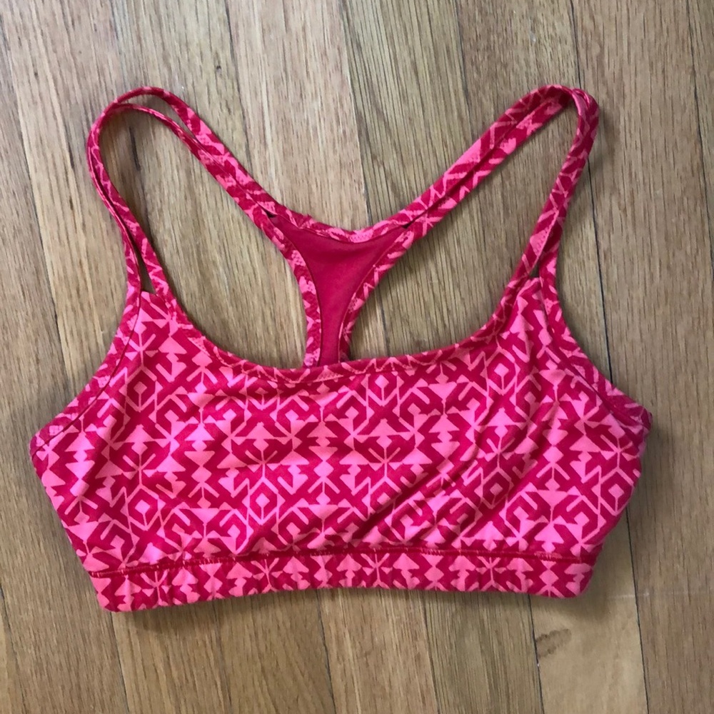 Cute pattern Gap Fit sports bra!